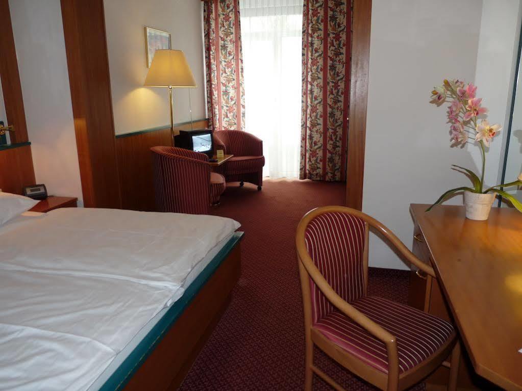 Parkhotel Zur Klause باد هول المظهر الخارجي الصورة
